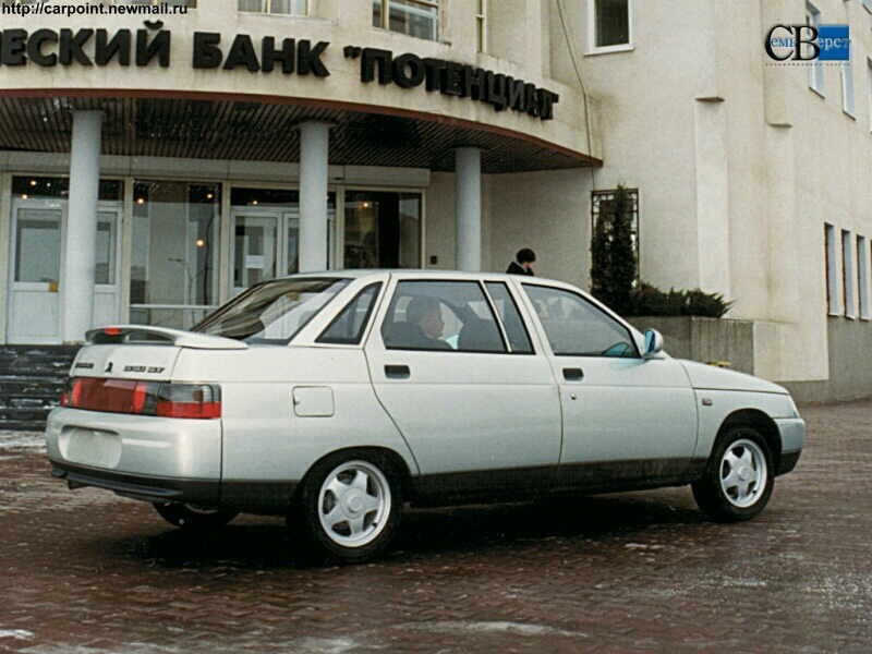 lada premier